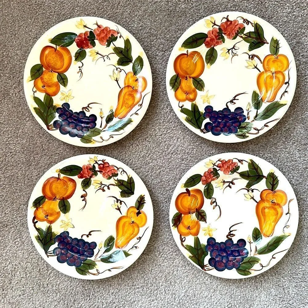HD Designs Set of Four Fruit Dessert Plates!